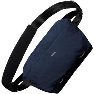 Venture Camera Sling 10L Midnight photography bag
